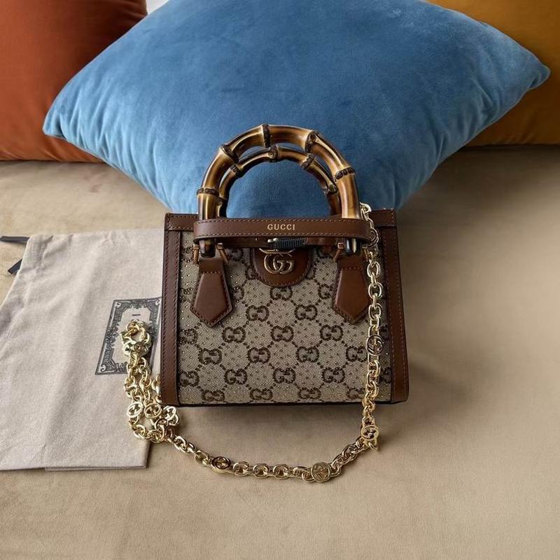 Gucci Handbags 240